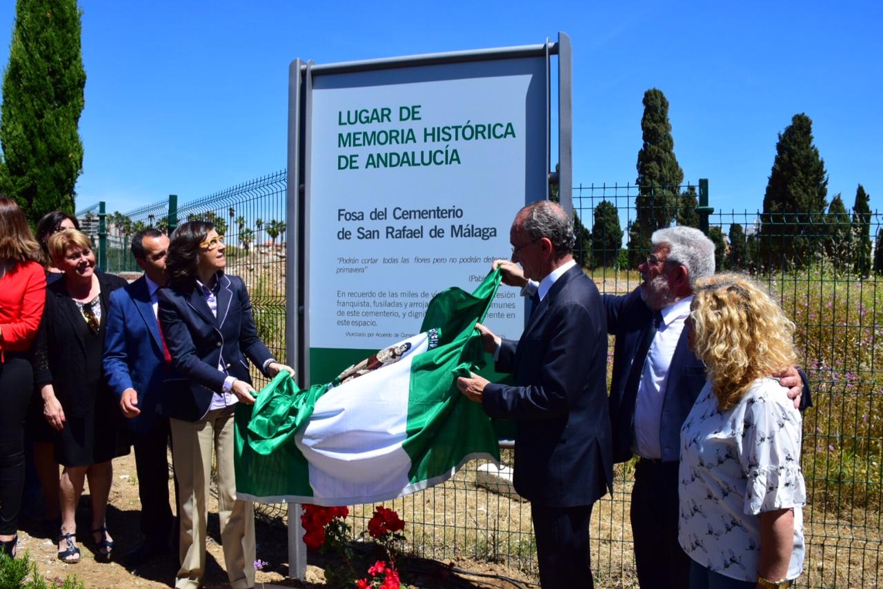 La poesía de Neruda recuerda en Málaga a cuatro mil víctimas en la mayor fosa común de la Guerra Civil y el franquismo